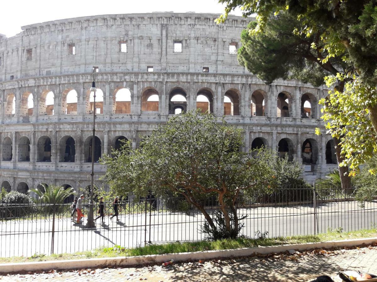 La Romàntìca Al Colosseo Appartement *
